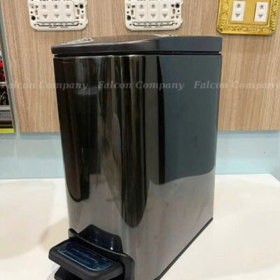 Thùng rác đạp chân