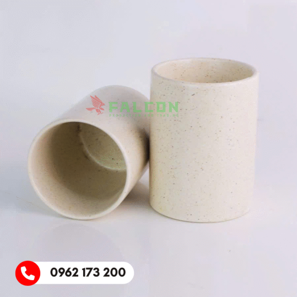 Cốc bằng gốm sứ